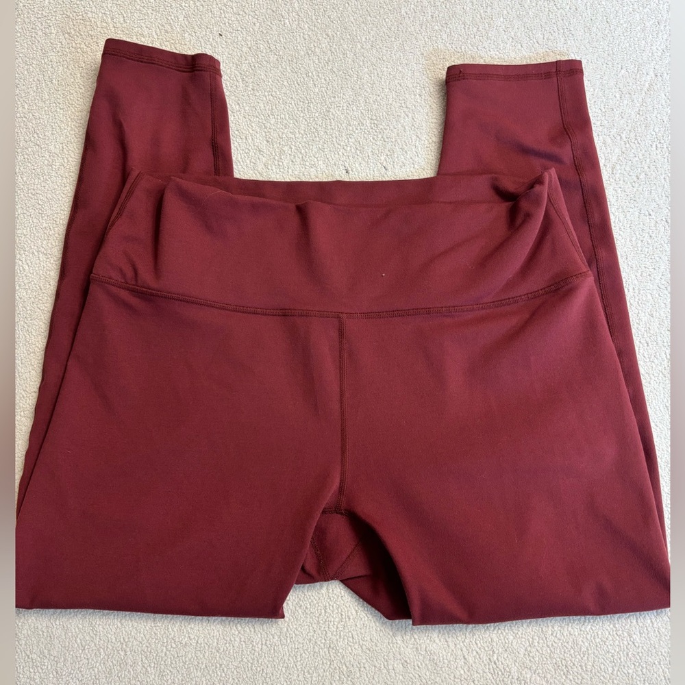 ⭕️Fabletics XL Women’s Burgundy Leggings 3/4 length